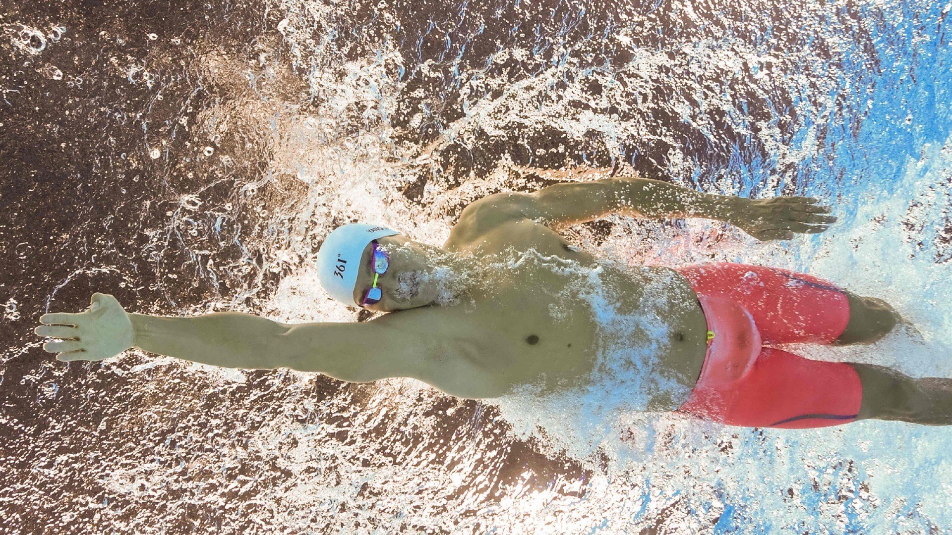 FB体育中国-双城记，深圳鏖战辽宁，字母哥跨越时空的统治启示