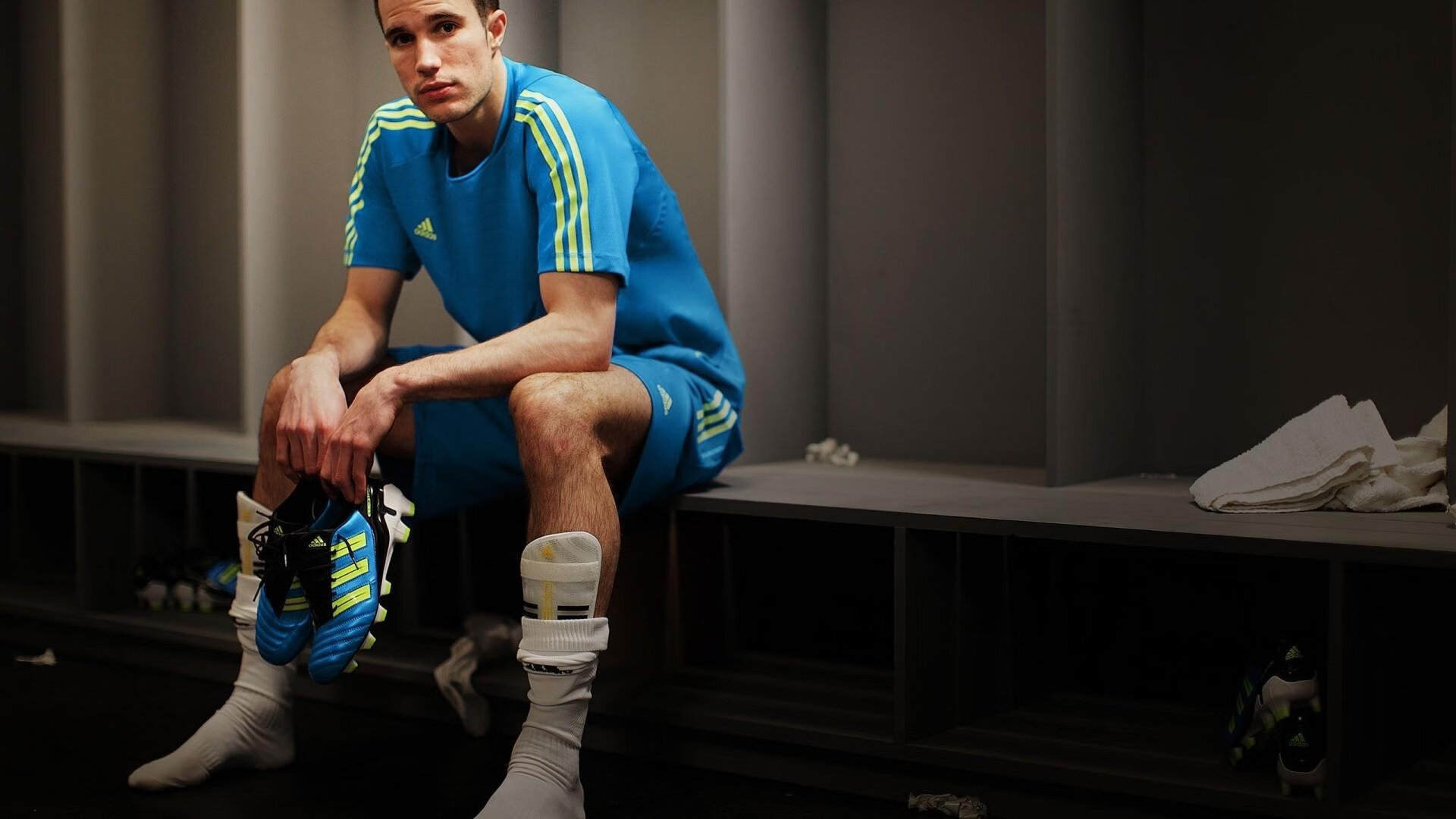 红黑暗夜中的孤星，拉亚的唯一战术，如何让巴萨在圣西罗迷失